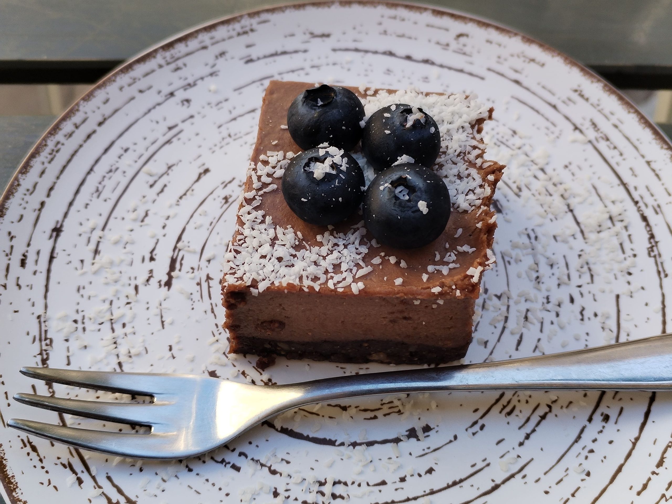 rowcake con cioccolato cocco e mirtilli